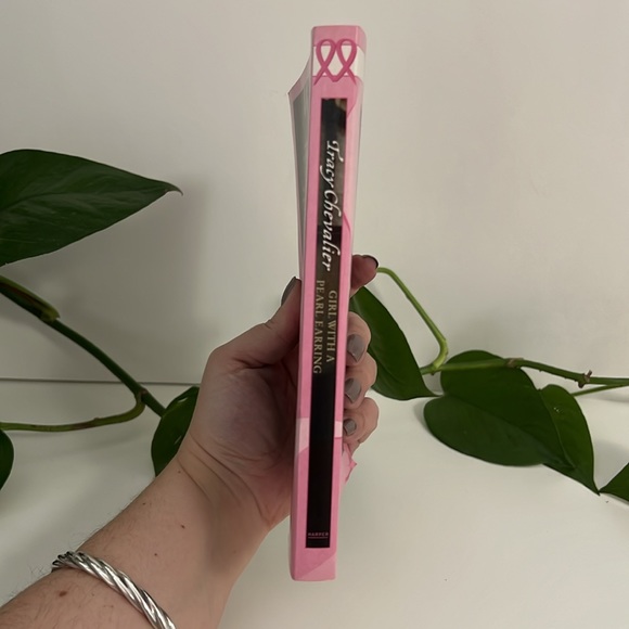 Girl With A Pearl Earring Paperback Book - Picture 4 of 6